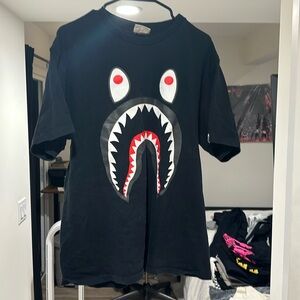 BAPE TEE BLACK AND RED GOOD CONDITION